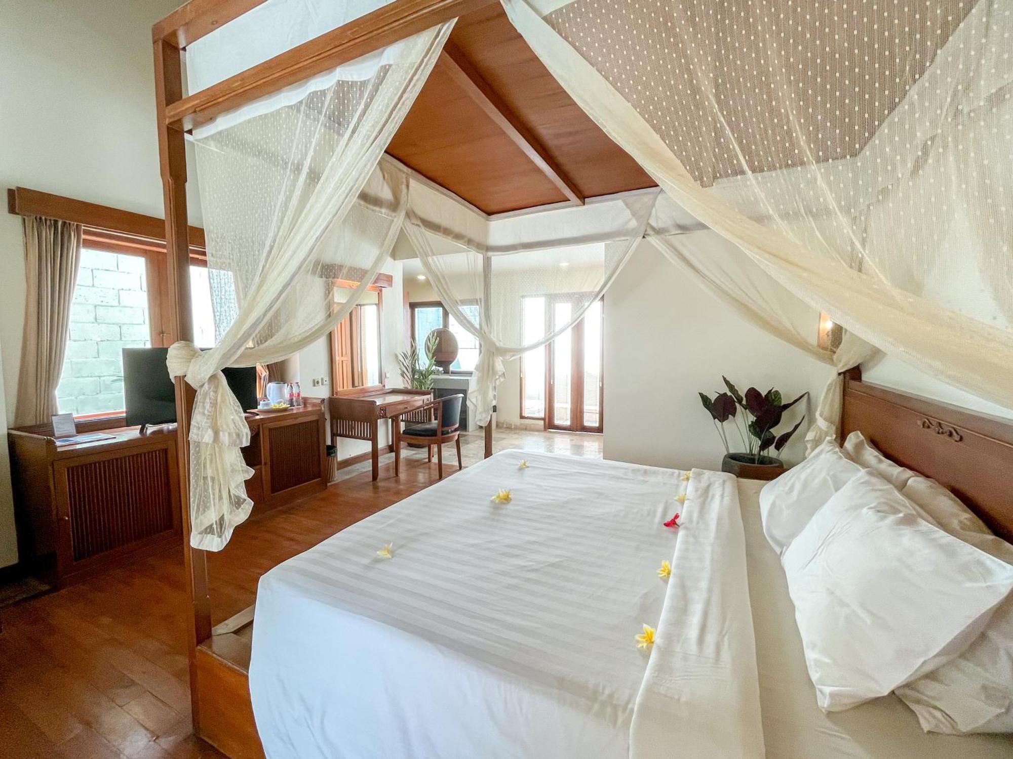 The Lagoon Bali Pool Hotel And Suites Legian Exterior foto